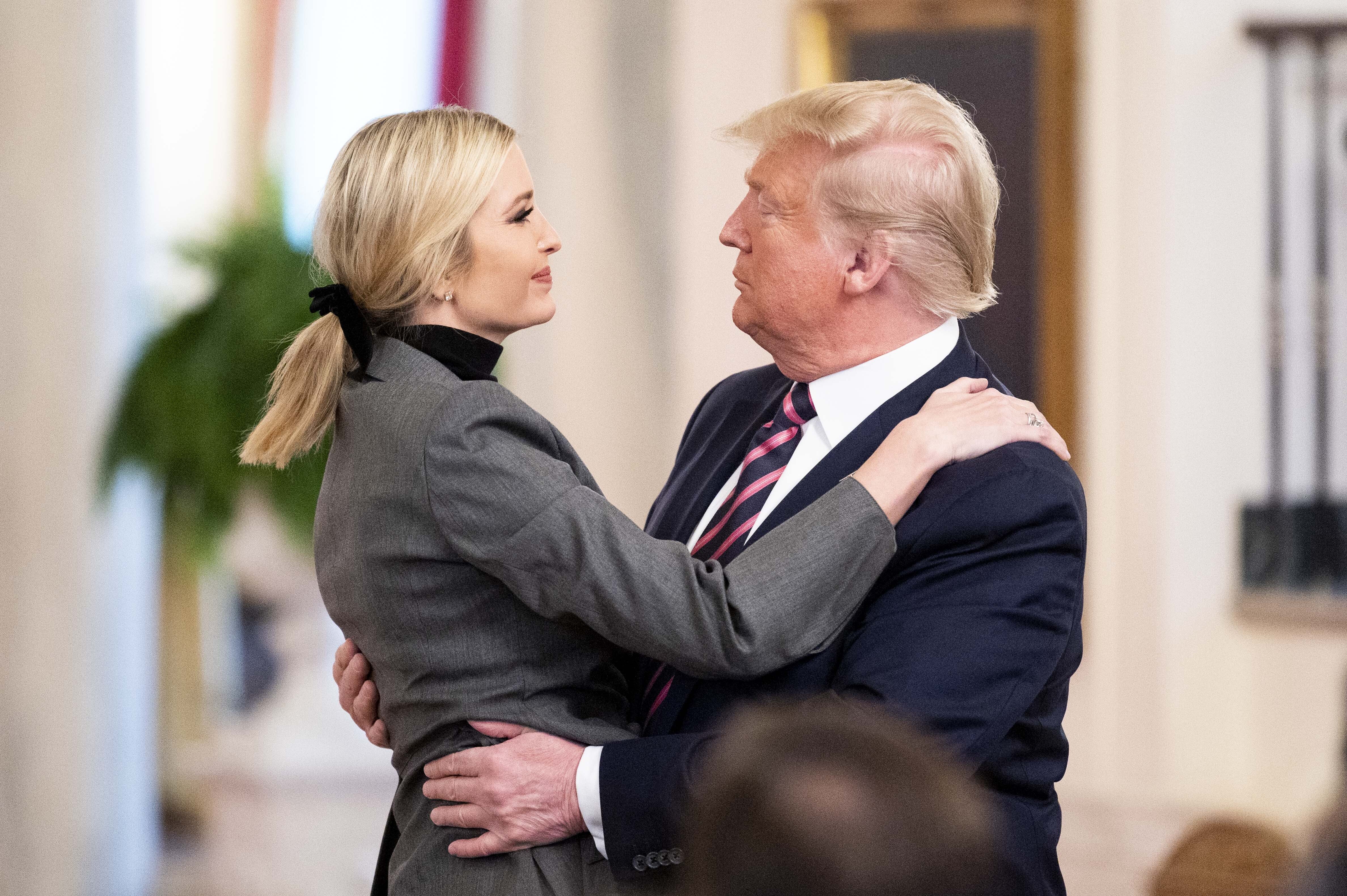 Trump carga contra su hija Ivanka por su testimonio sobre el asalto al Capitolio