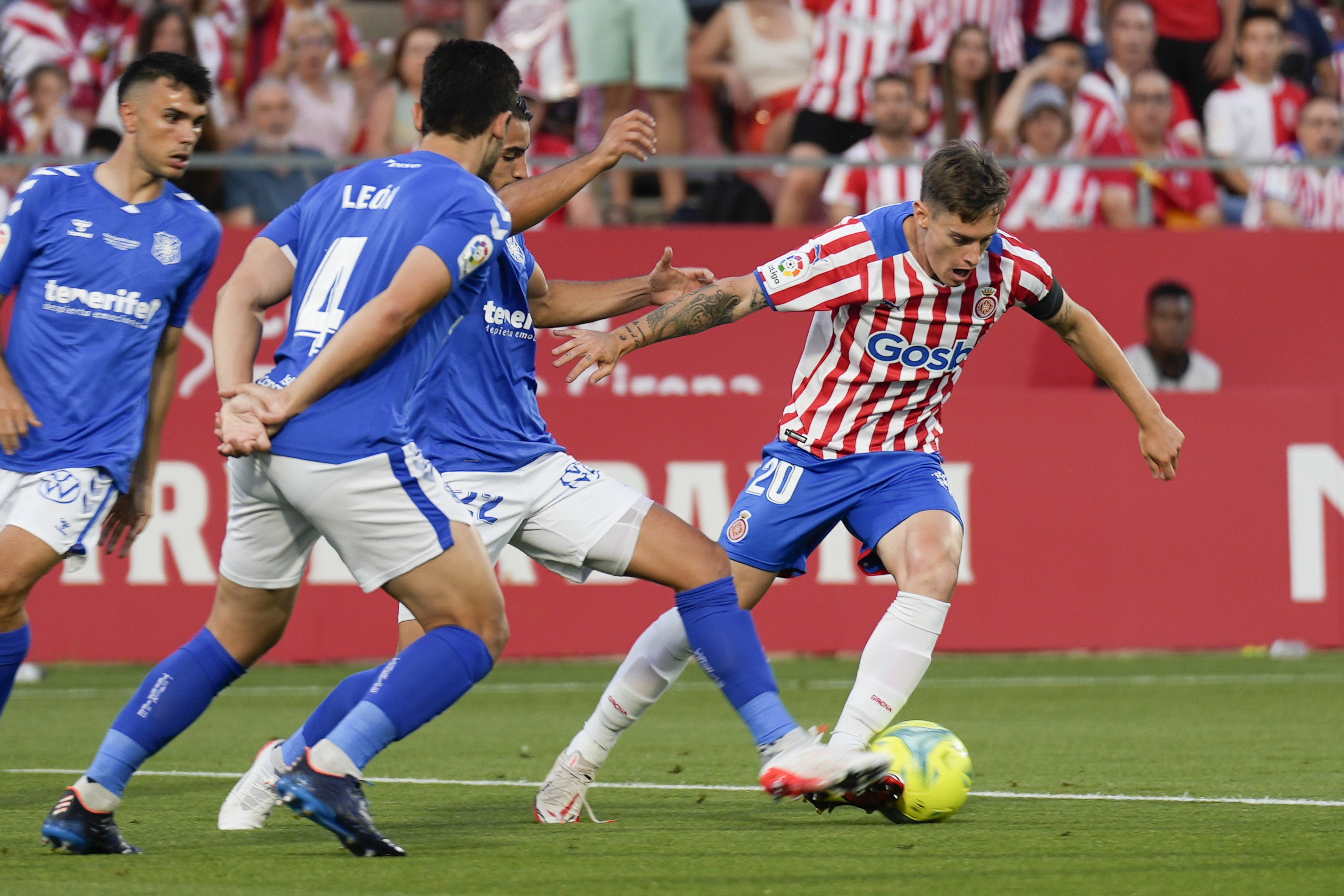 El Tenerife frena a un Girona dominante y el ascenso a Primera se decidirá en las Canarias (0-0)