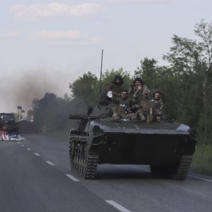 tanque vehiculo apc guerra rusia ucrania efe