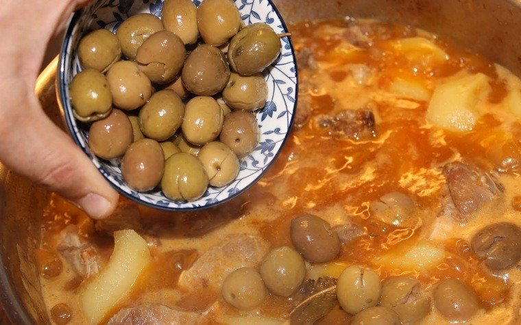 estofat corder pataca olives verdes pas23