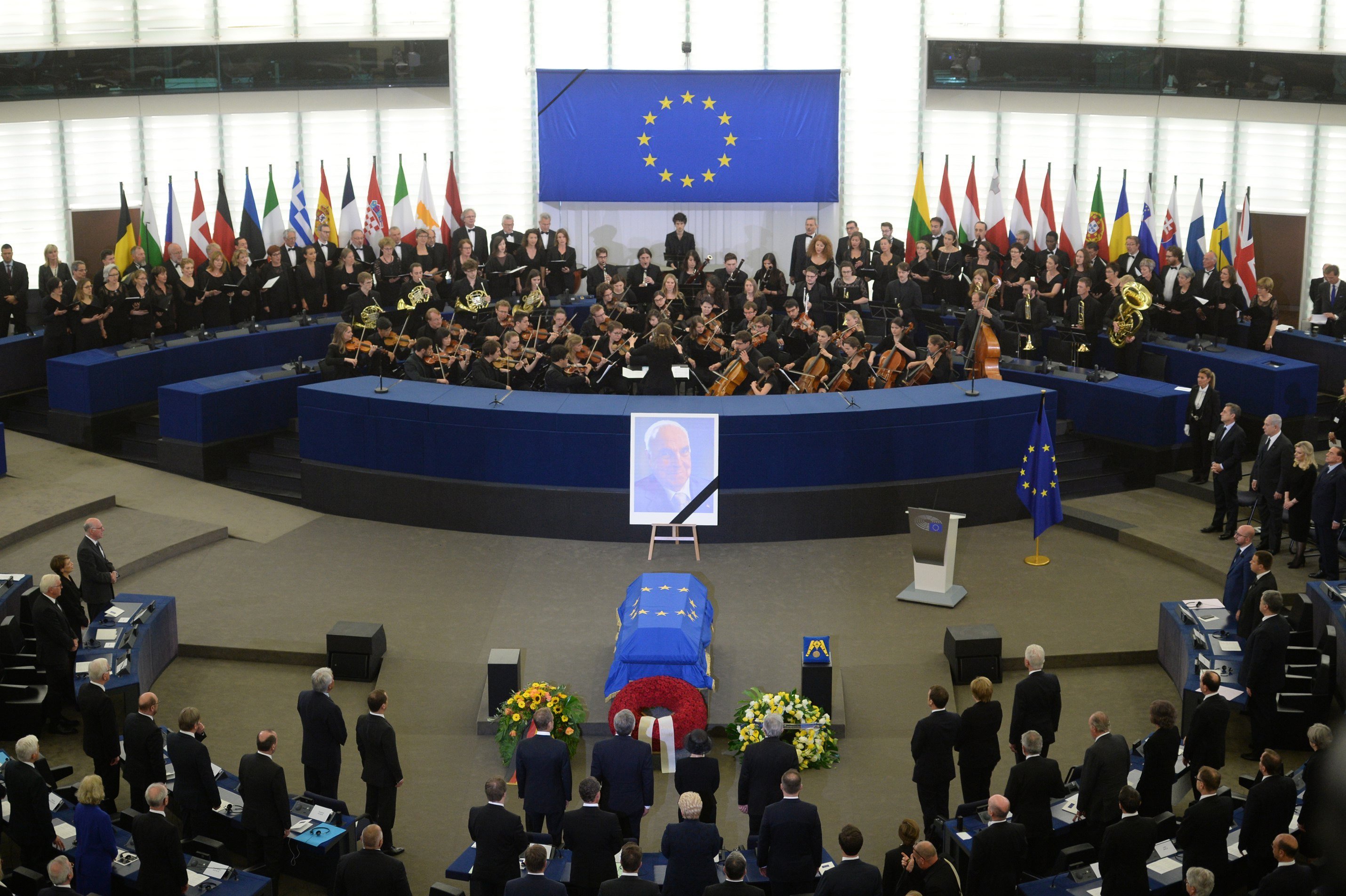 Europa rinde honores a Helmut Kohl
