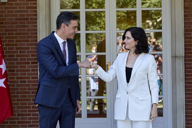 El presidente del Gobierno, Pedro Sánchez, con la presidenta de la Comunidad de Madrid, Isabel Díaz Ayuso Europa Press El presidente del Gobierno, Pedro Sánchez, con la presidenta de la Comunidad de Madrid, Isabel Díaz Ayuso Europa Press