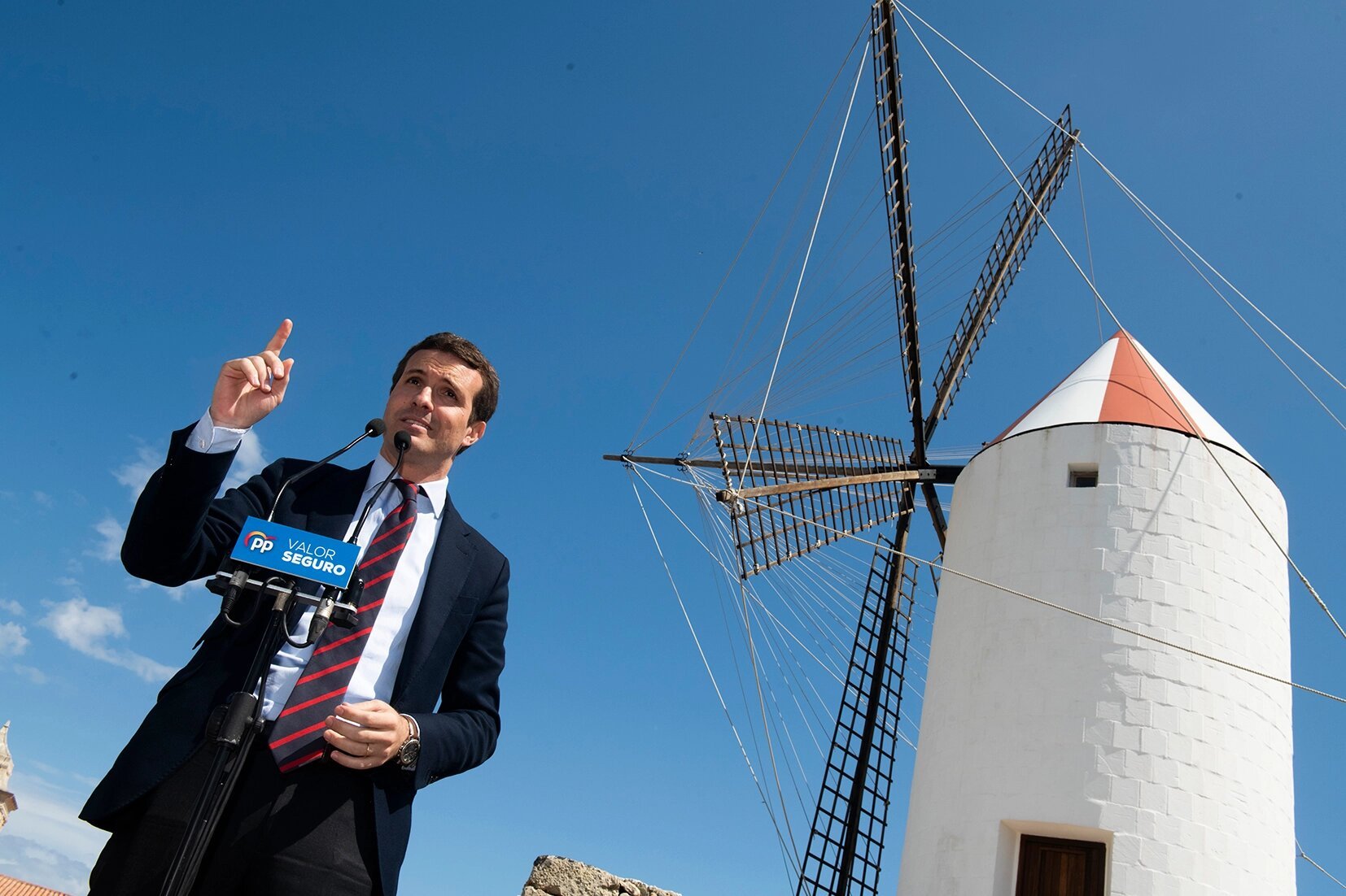 La nueva vida de Pablo Casado: reaparece en Menorca como captador de inversiones