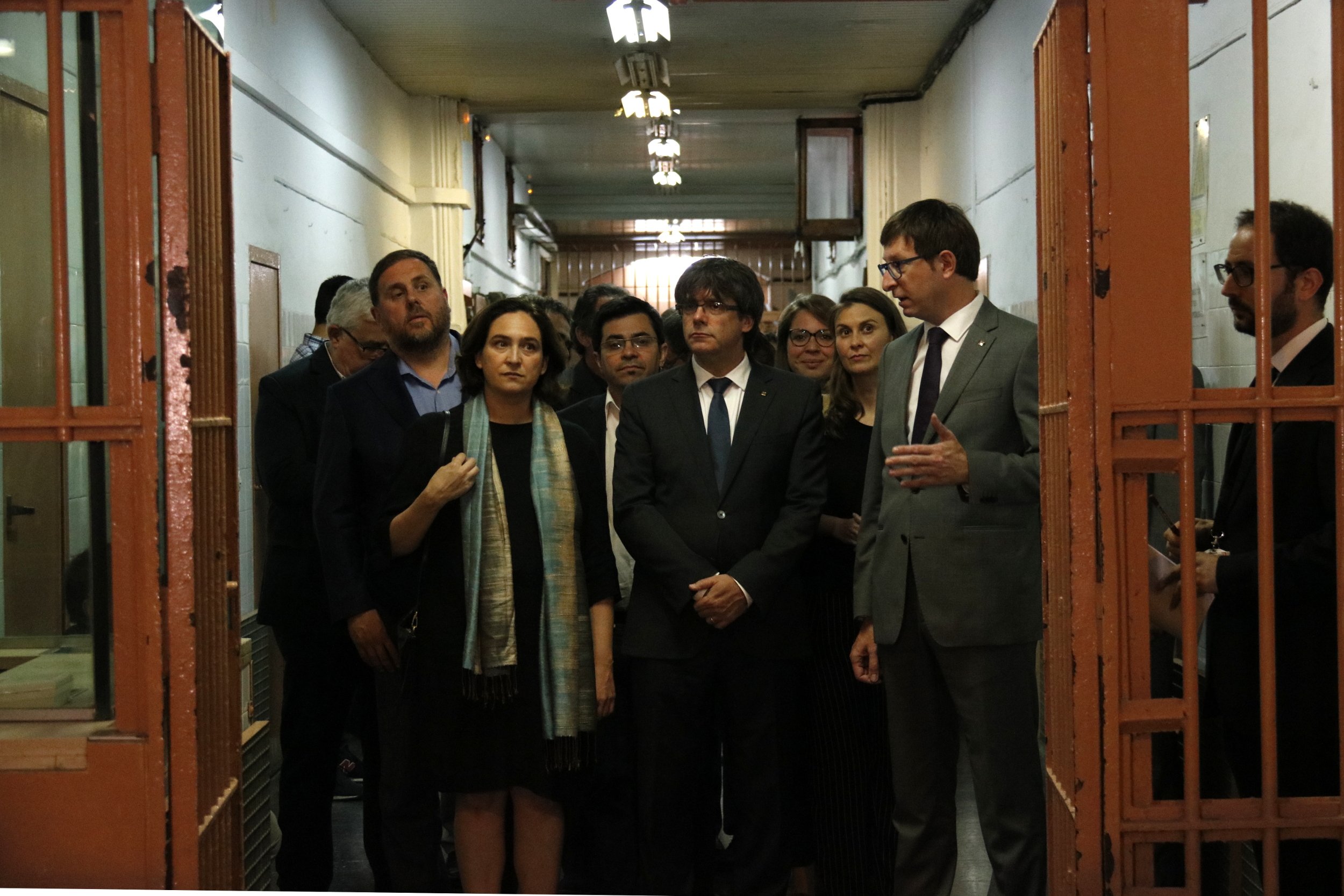 Puigdemont: "Un país digno lo tiene que ser también con sus presos y prisiones"