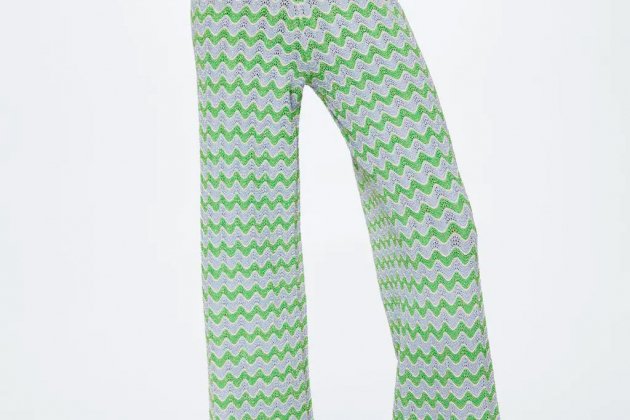 Pantalón de punto acampanado1 Pantalón de punto acampanado1