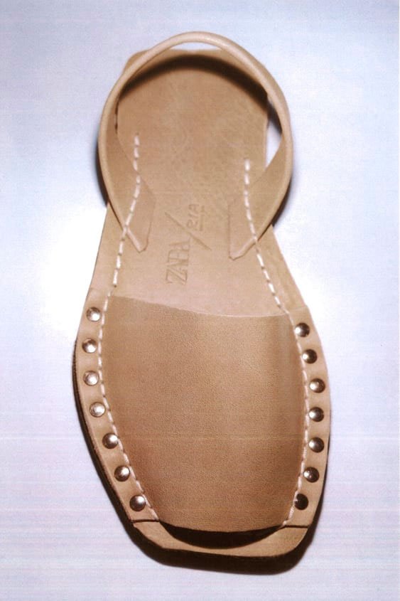 Sandalia plana de piel colección Ria1 Sandalia plana de piel colección Ria1