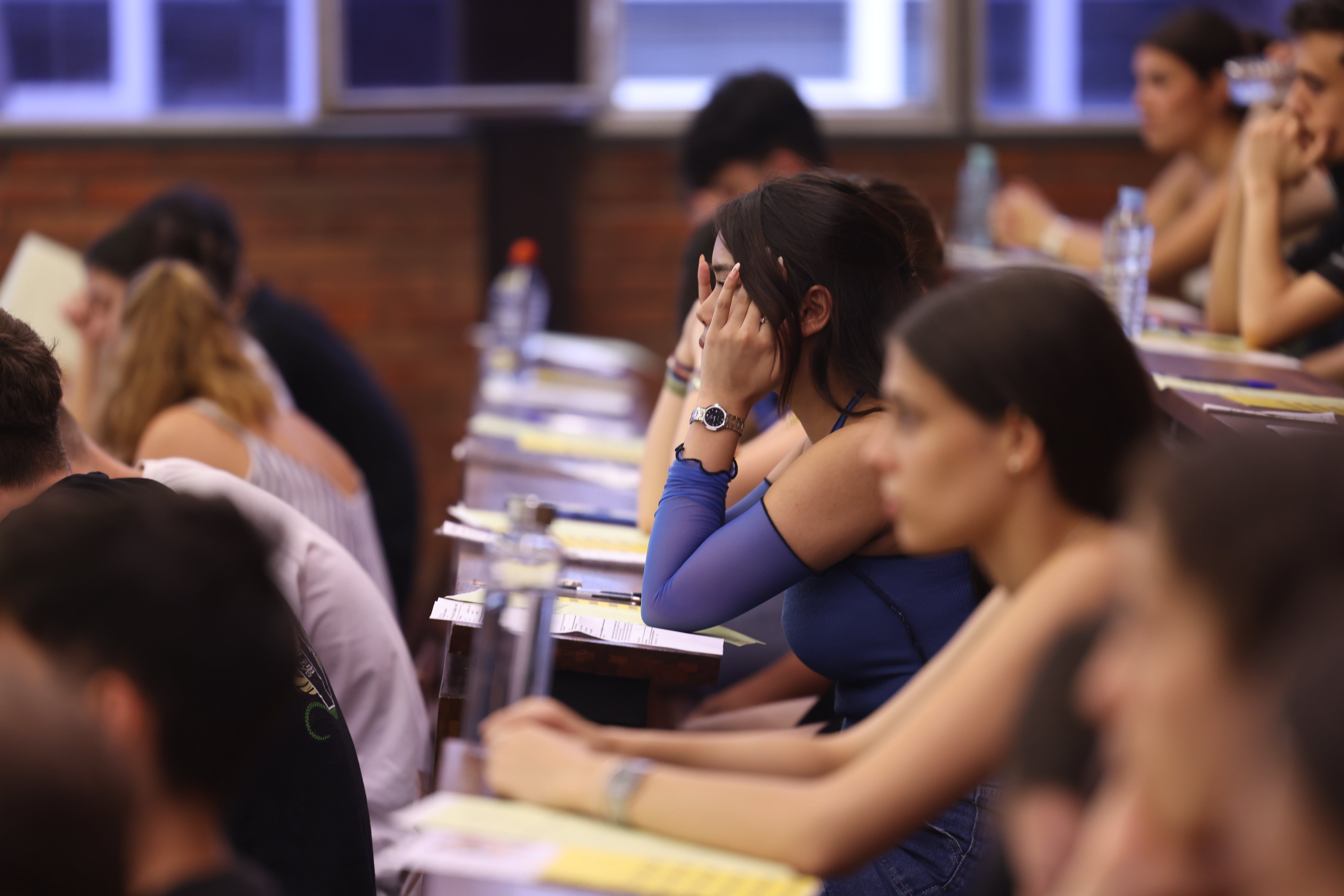 El adverbio de foco trae de cabeza a los estudiantes del examen de castellano de la Selectividad