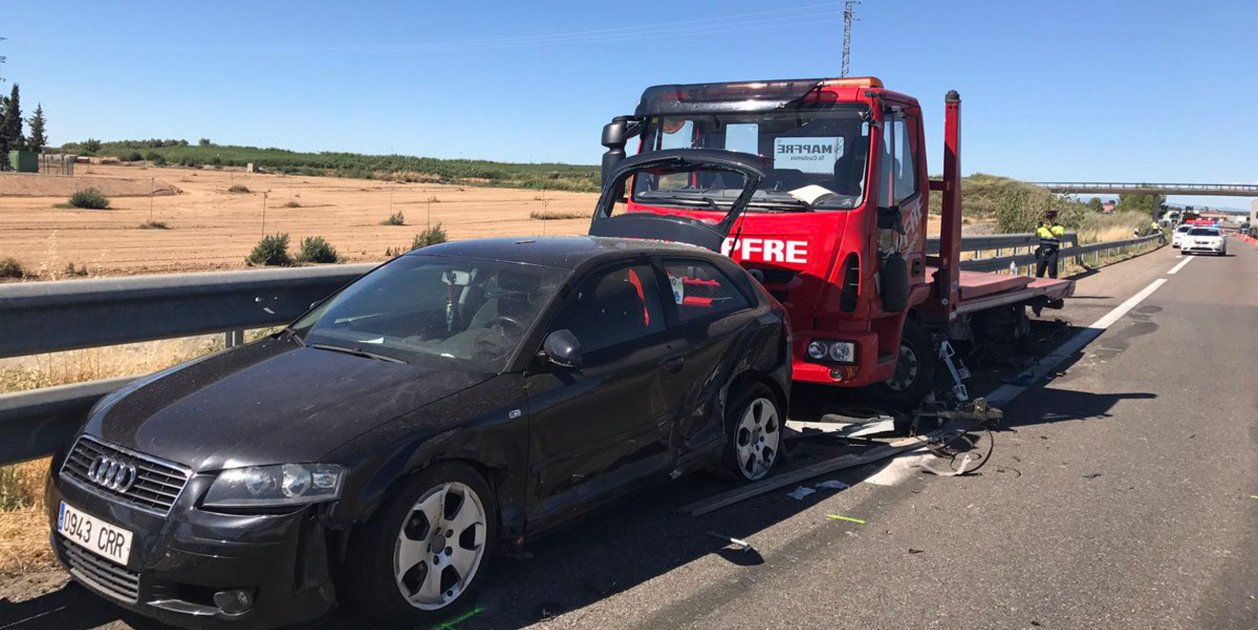 Un muerto y dos heridos en un accidente de tráfico en Alcarràs