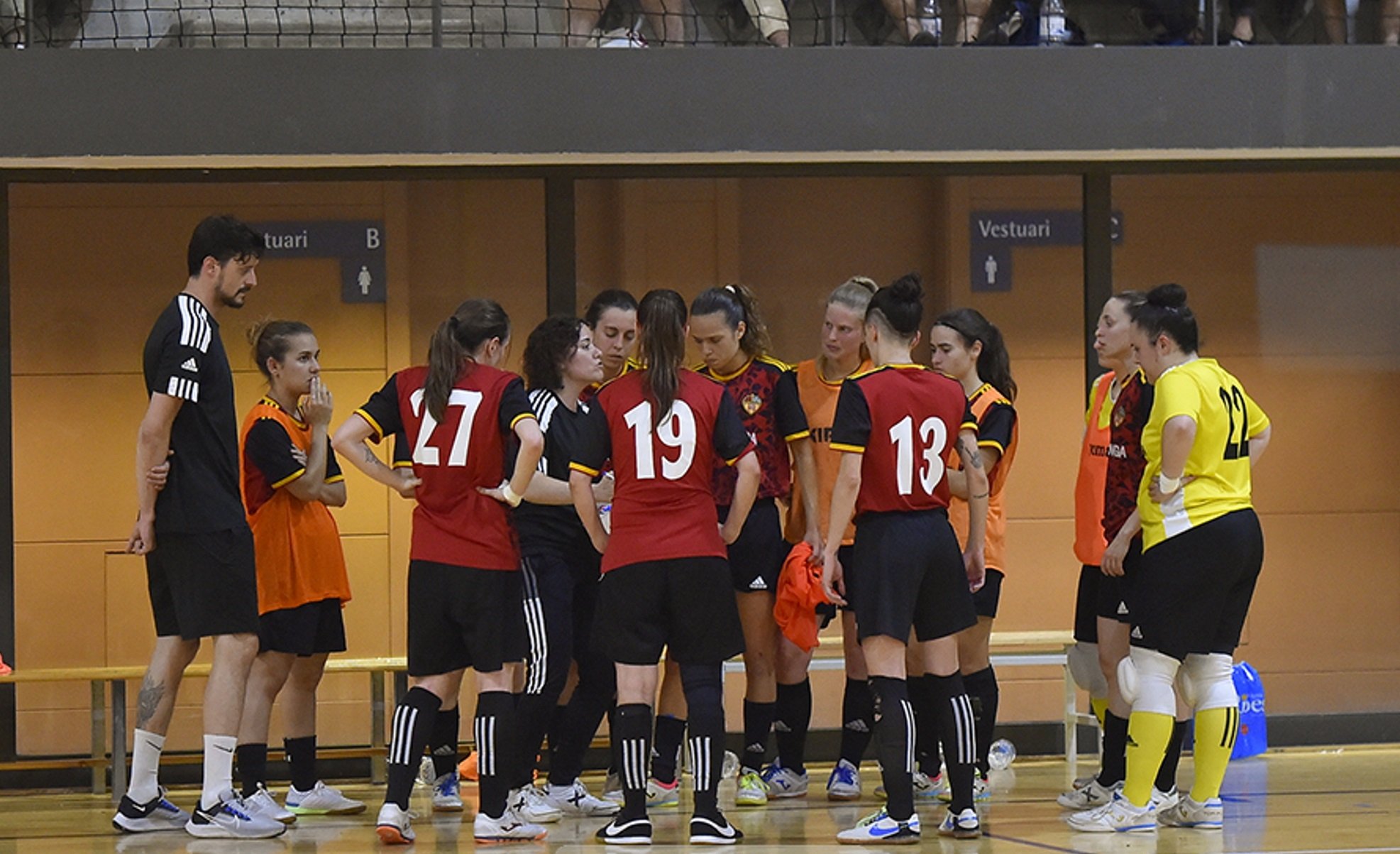 Final feliz para el equipo femenino de futsal sin pabellón: entrenarán en el INEFC