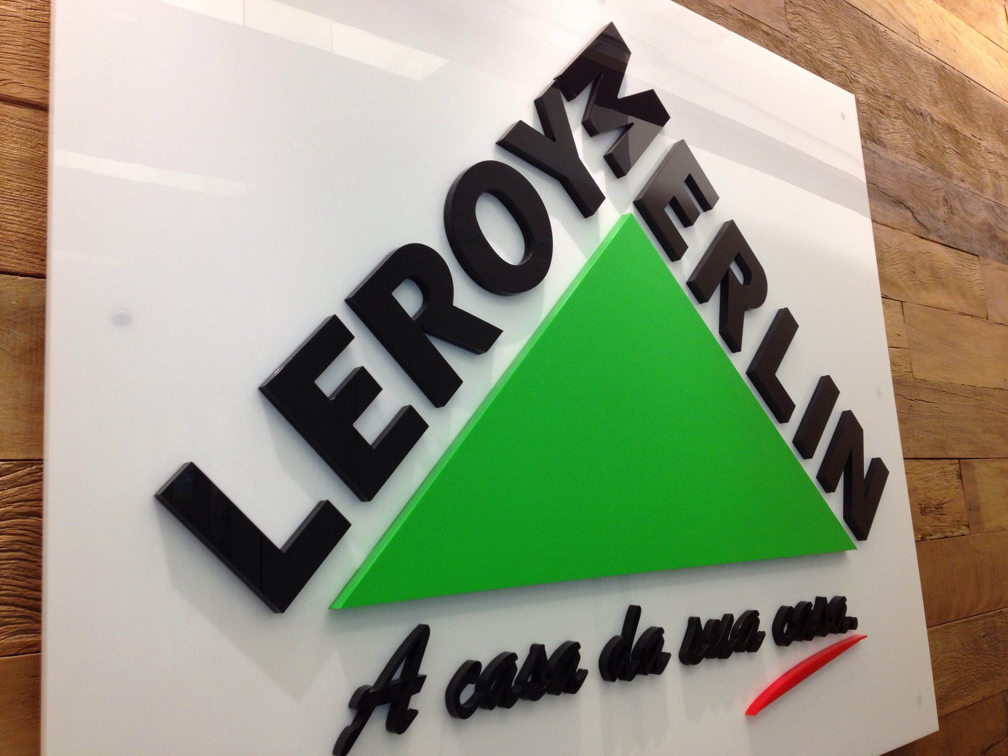 Leroy Merlin invierte 5 millones en un nuevo "concepto" de tienda en Barcelona Leroy Merlin invierte 5 millones en un nuevo "concepto" de tienda en Barcelona