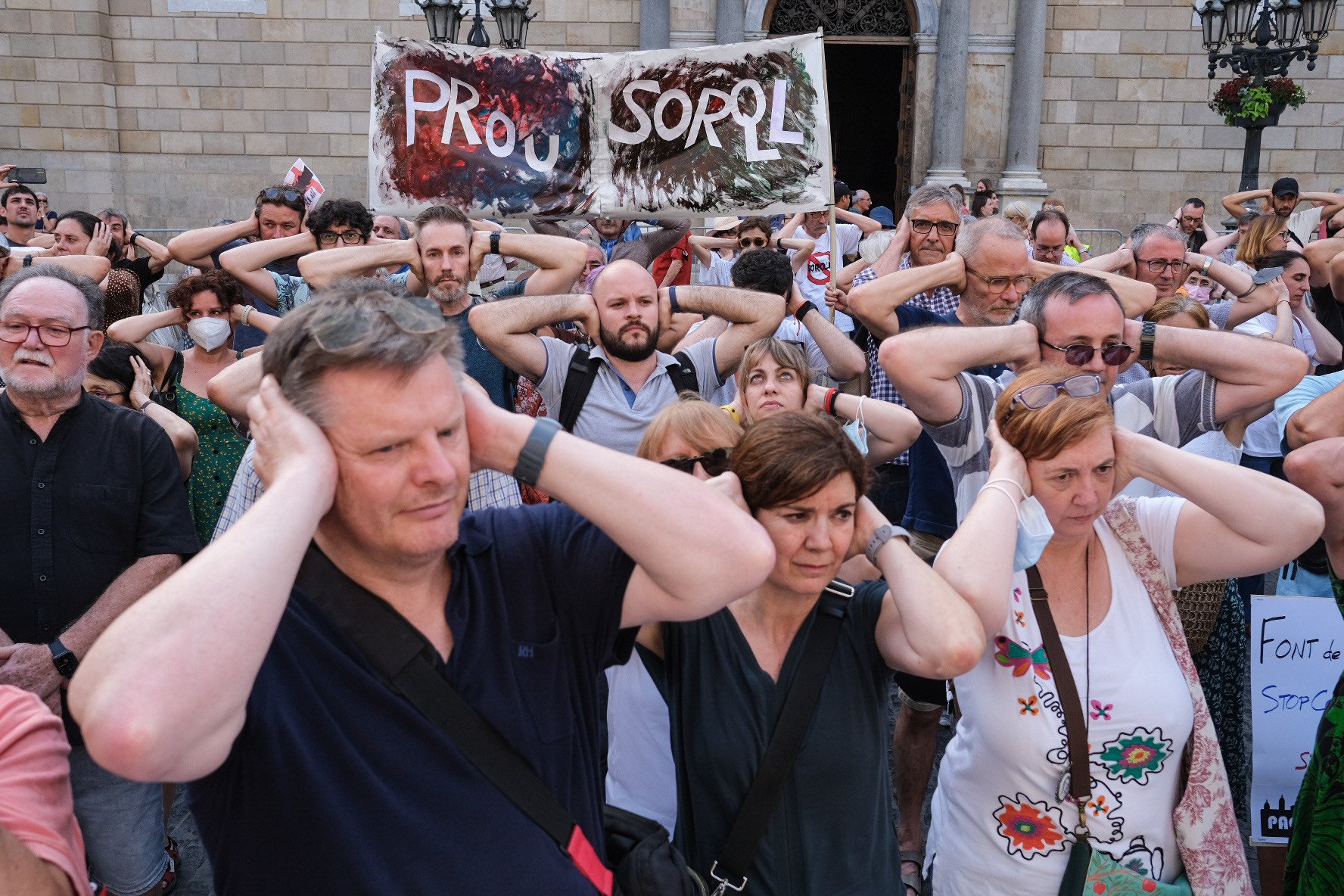 Los vecinos de Barcelona exigen "tolerancia cero" con el ruido