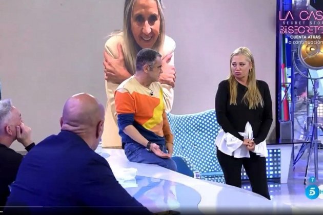 Belén Esteban rep una sorpresa de 'Sálvame' Belén Esteban rep una sorpresa de 'Sálvame'