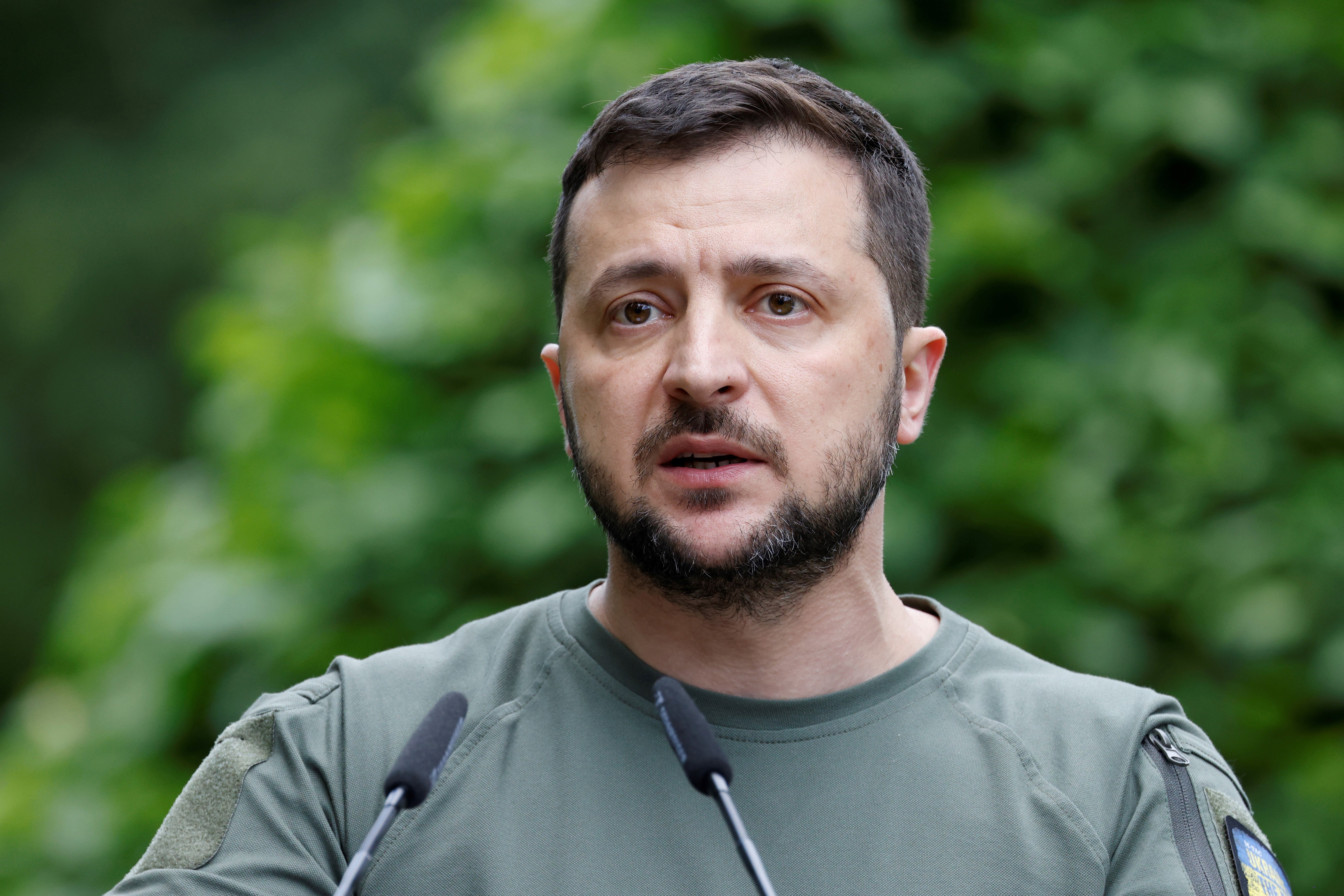 Zelenski obre la porta als casaments civils entre persones del mateix sexe a Ucraïna