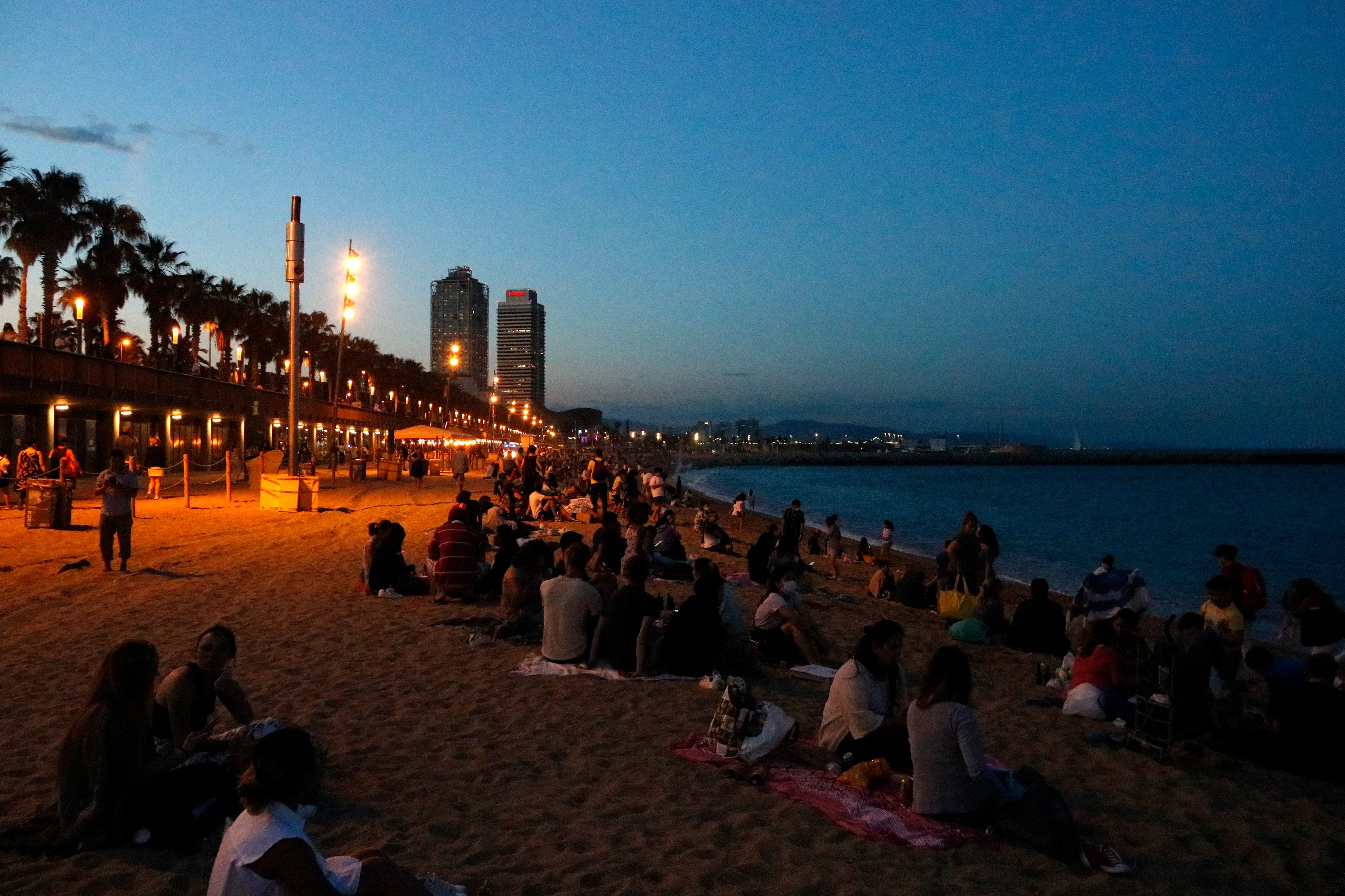 Les platges de Barcelona seran desallotjades a les 5 de la matinada per Sant Joan