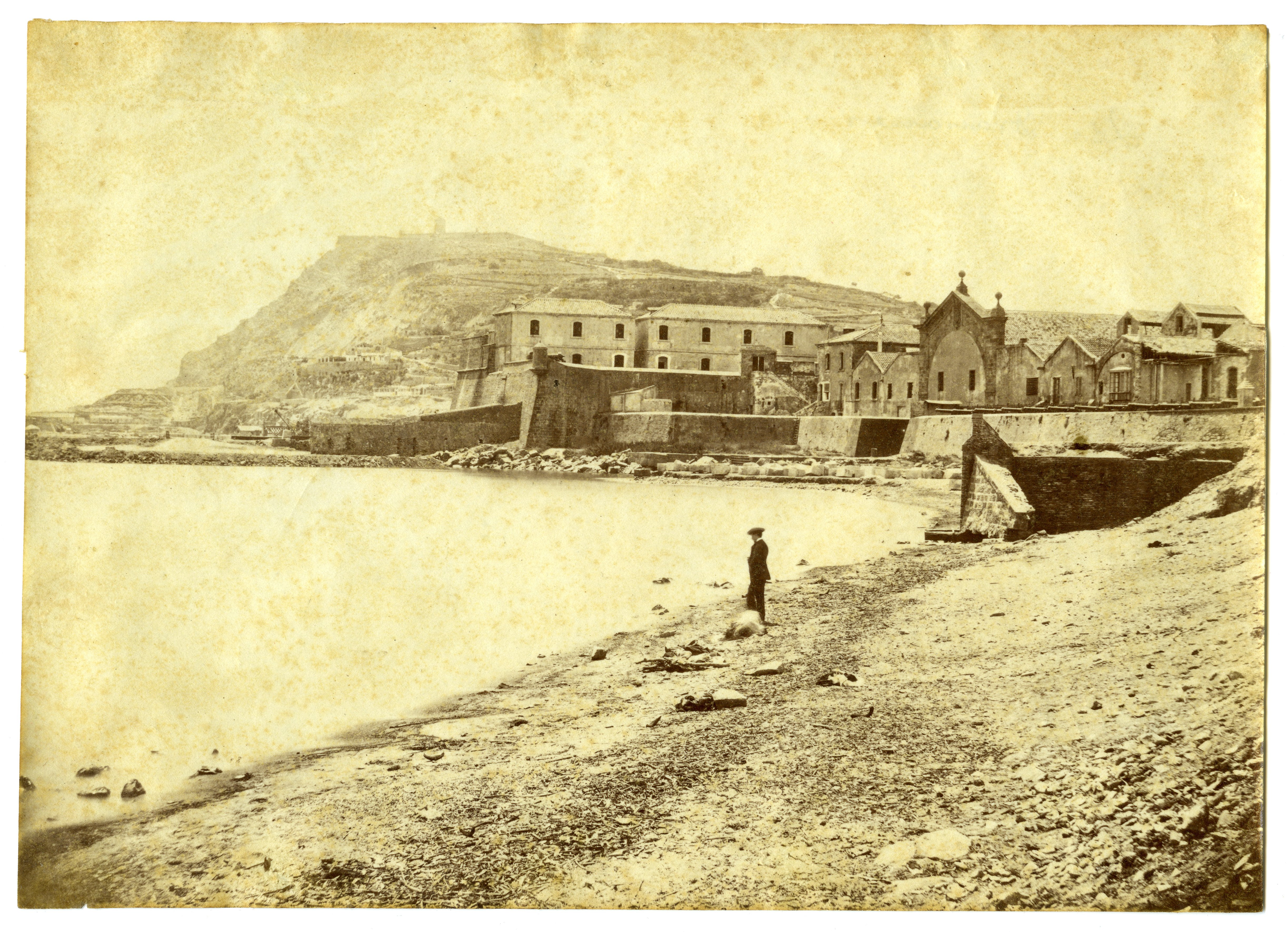 Les Drassanes de Barcelona, c.1855 / Foto: AFB - Autoria desconeguda