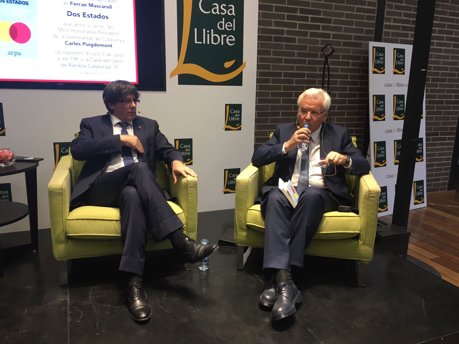 Mascarell substitueix Puigdemont, l'escó de Torra queda buit