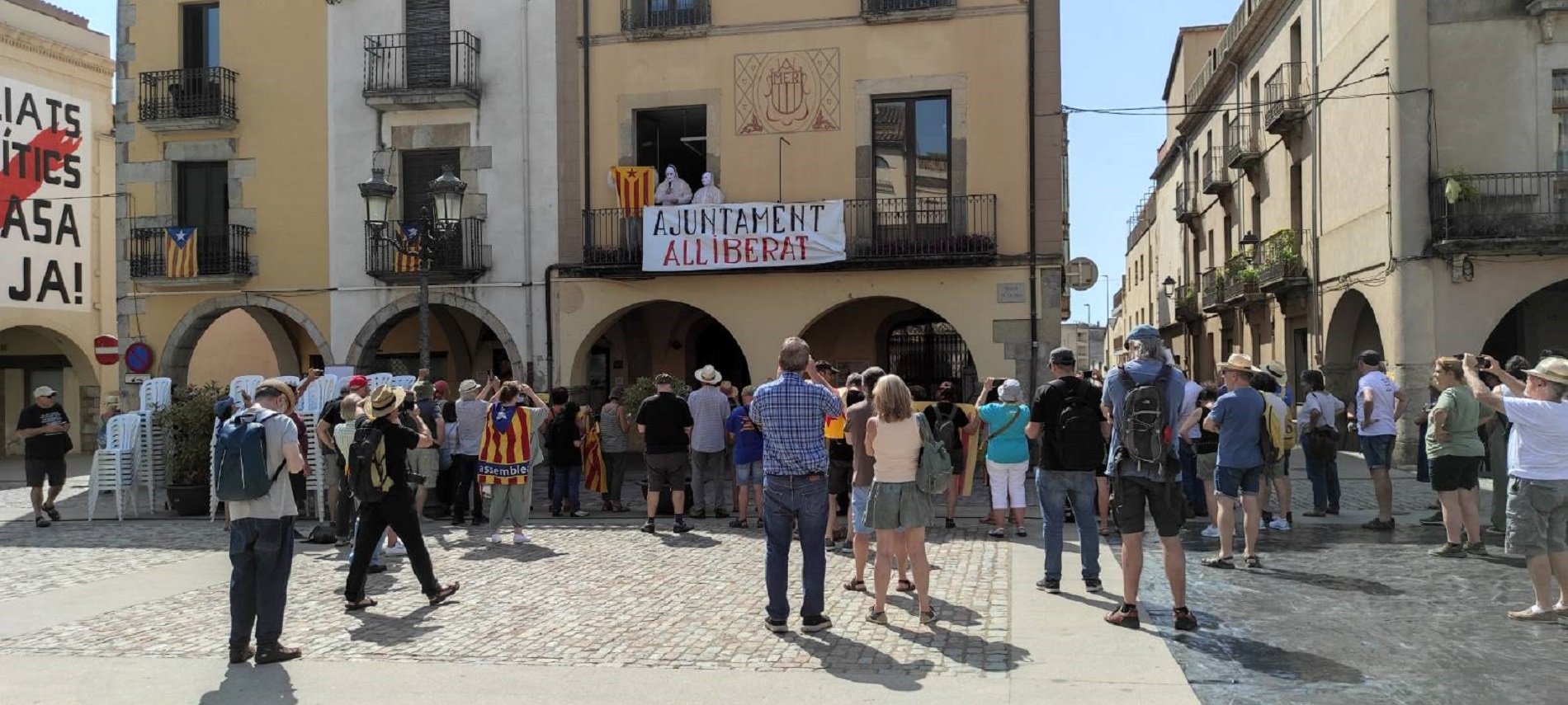 Amer, segundo municipio "liberado" de la República catalana