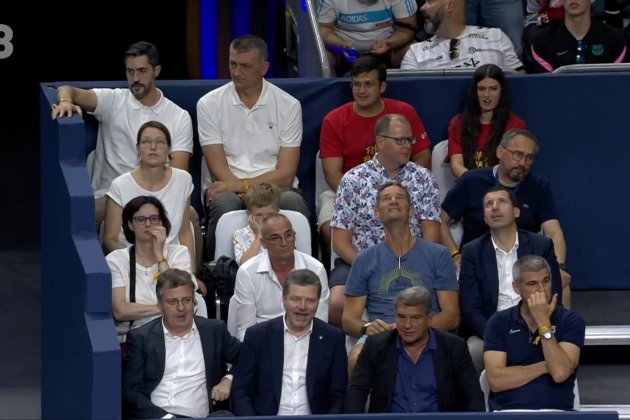 Iñaki Urdangarin, Joan Laporta y Xavi Masip palco semifinal Champions balonmano Barça TV3