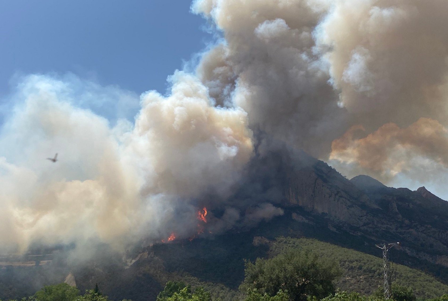 Un nuevo incendio arde entre Oliana y Peramola, en el Alt Urgell