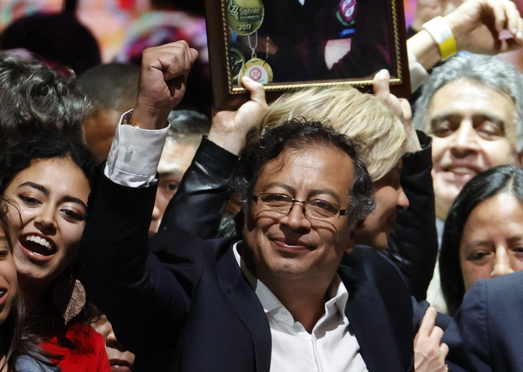 Colombia escoge a su primer presidente de izquierdas: Gustavo Petro