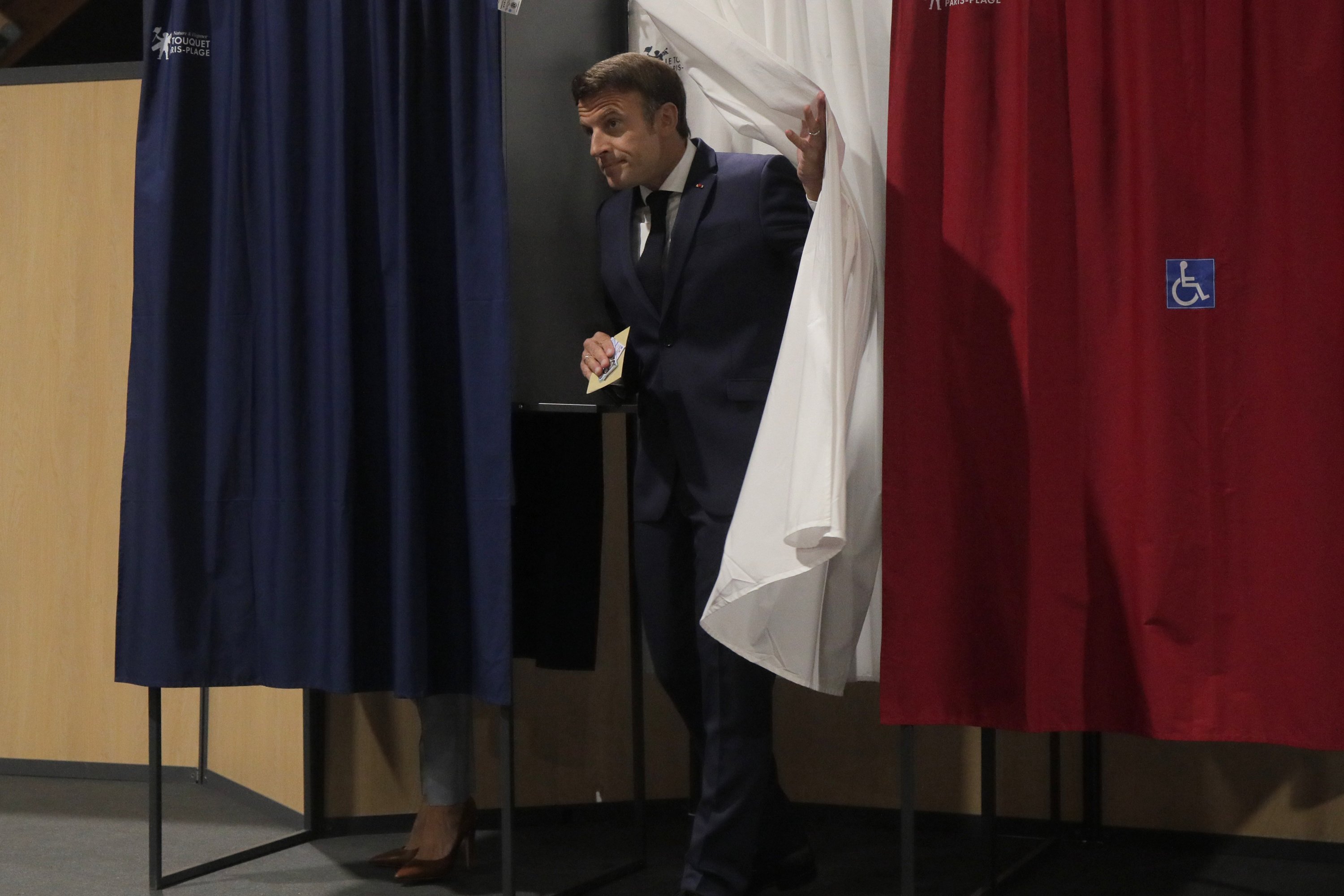 Macron perd la majoria absoluta per l'auge de la ultradreta