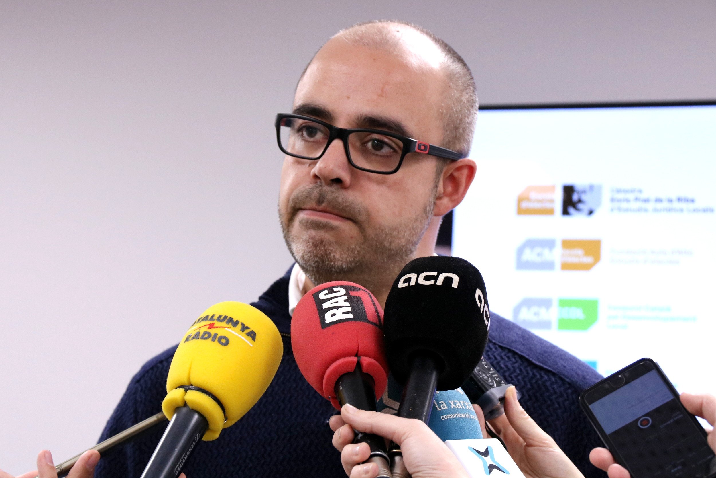 Buch, sobre la citación de los alcaldes: "Quieren dar miedo e intimidar"