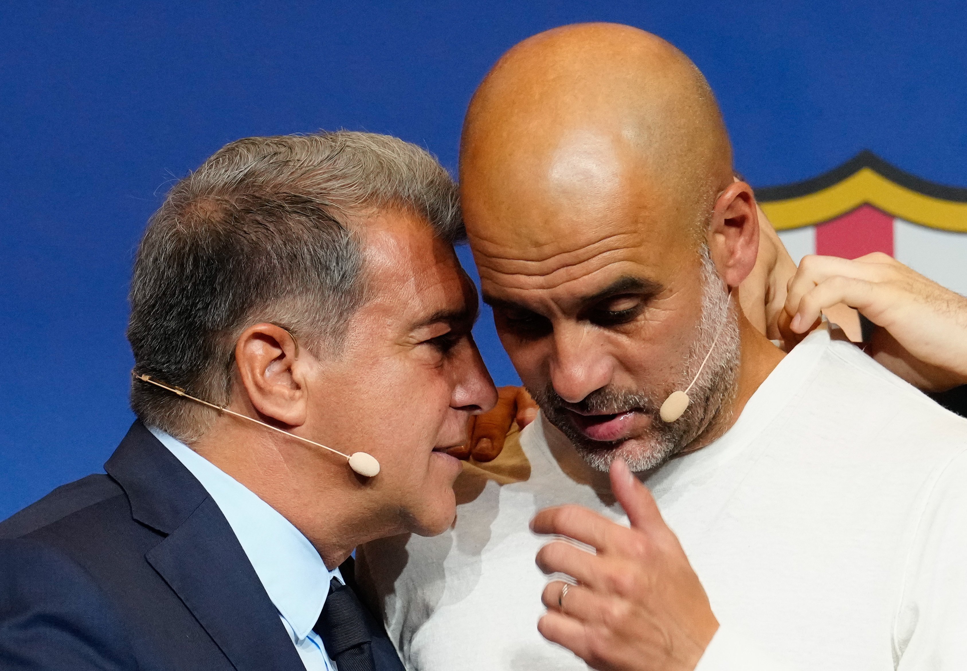 Pep Guardiola recomienda 1 nombre a Joan Laporta para sustituir a Xavi Hernández en el Barça
