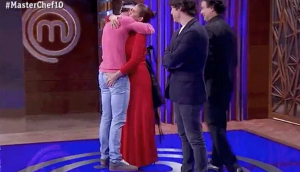 Samatha toca lo aculo a Luismi Masterchef RTVE.es Samatha toca lo aculo a Luismi Masterchef RTVE.es