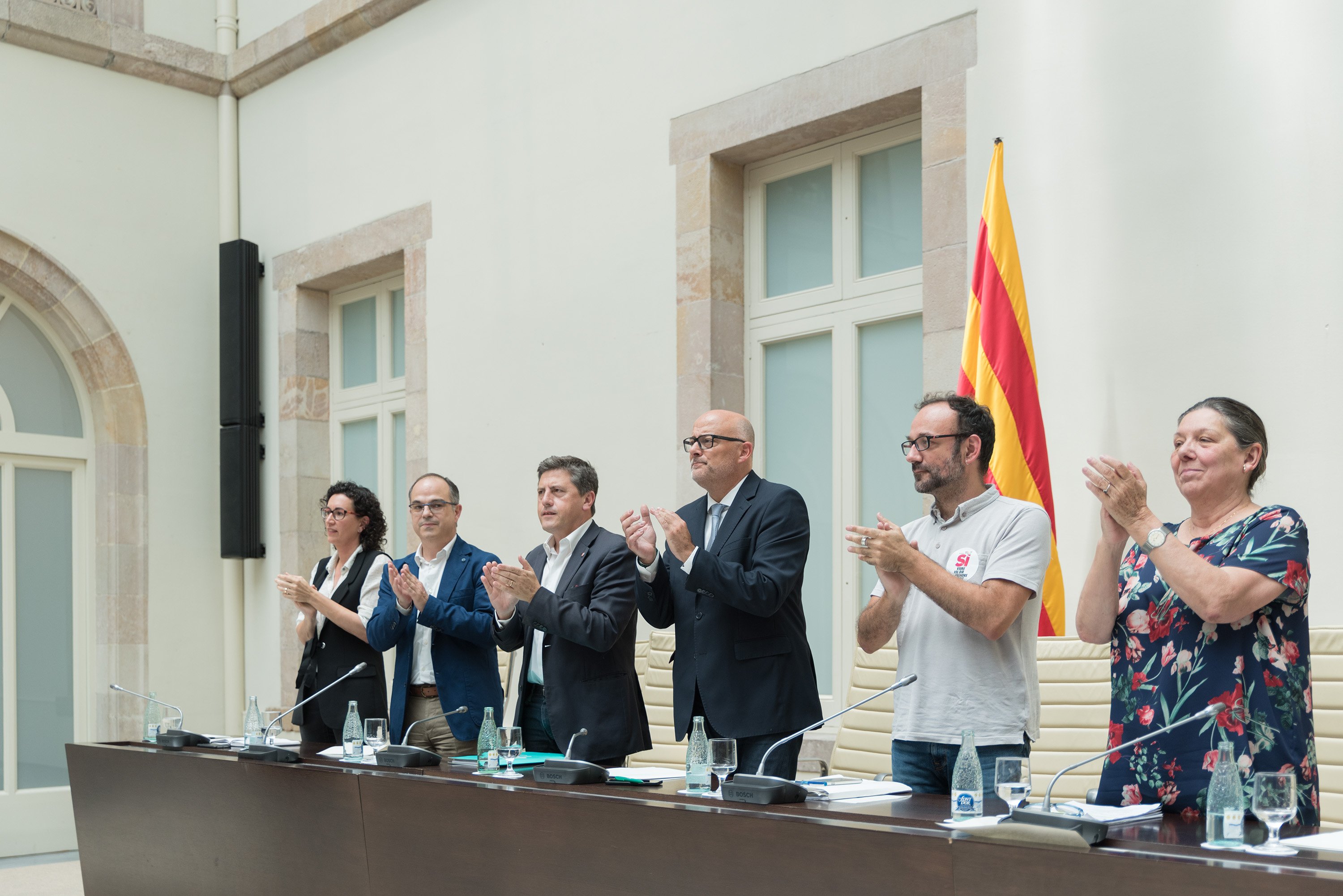 És obligatori formar part de les meses del referèndum? (I 23 preguntes més)