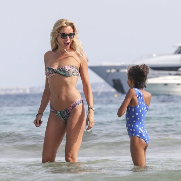 Esther Cañadas hija Galia Ibiza 2022 GTRES Esther Cañadas hija Galia Ibiza 2022 GTRES