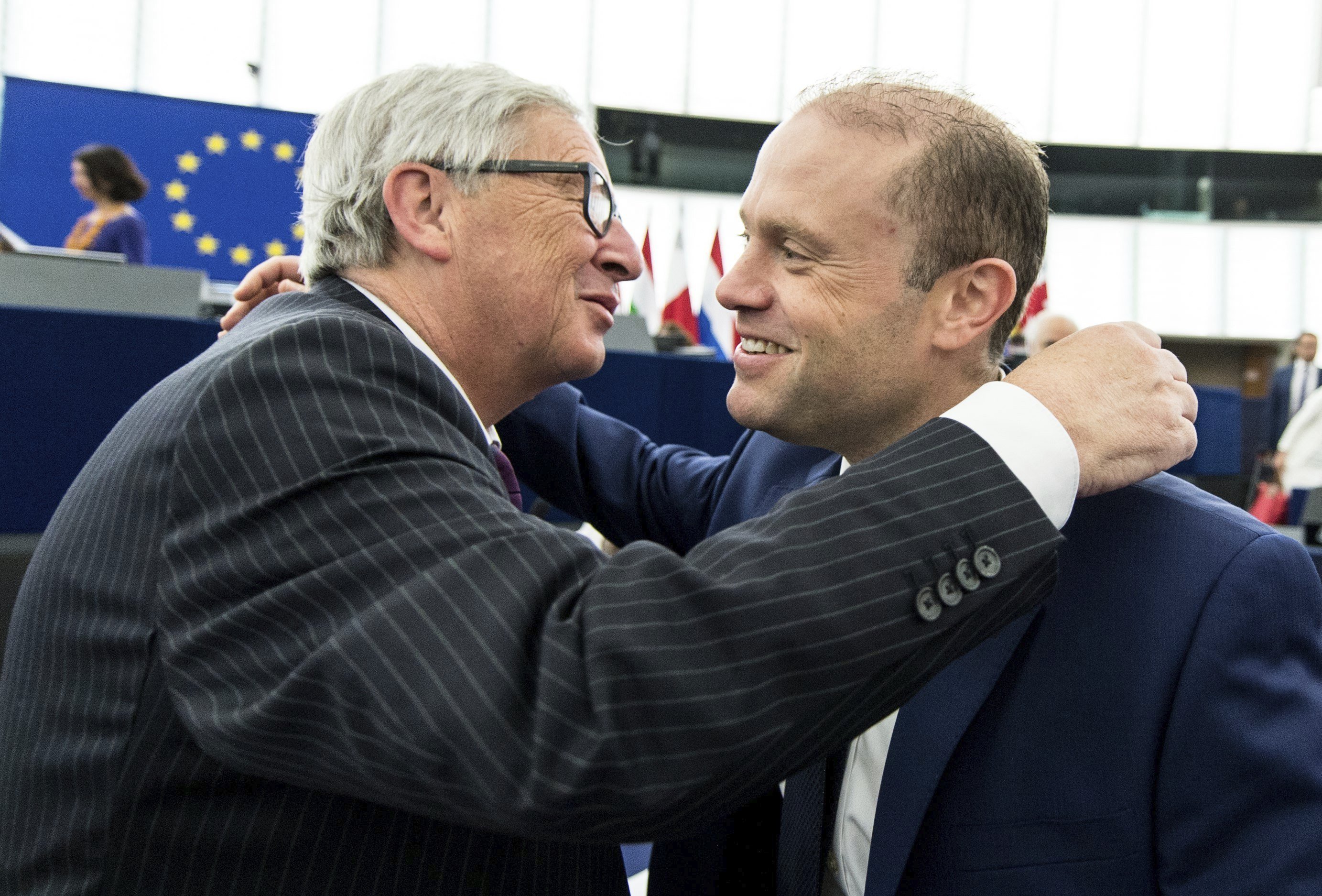 Juncker: "El Parlamento Europeo es ridículo"