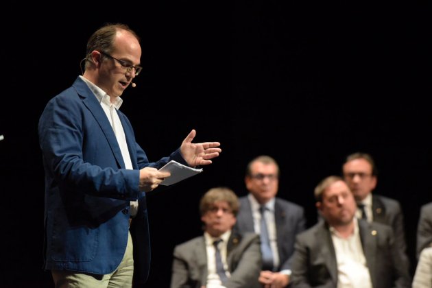 TURULL TNC REFERENDUM LG