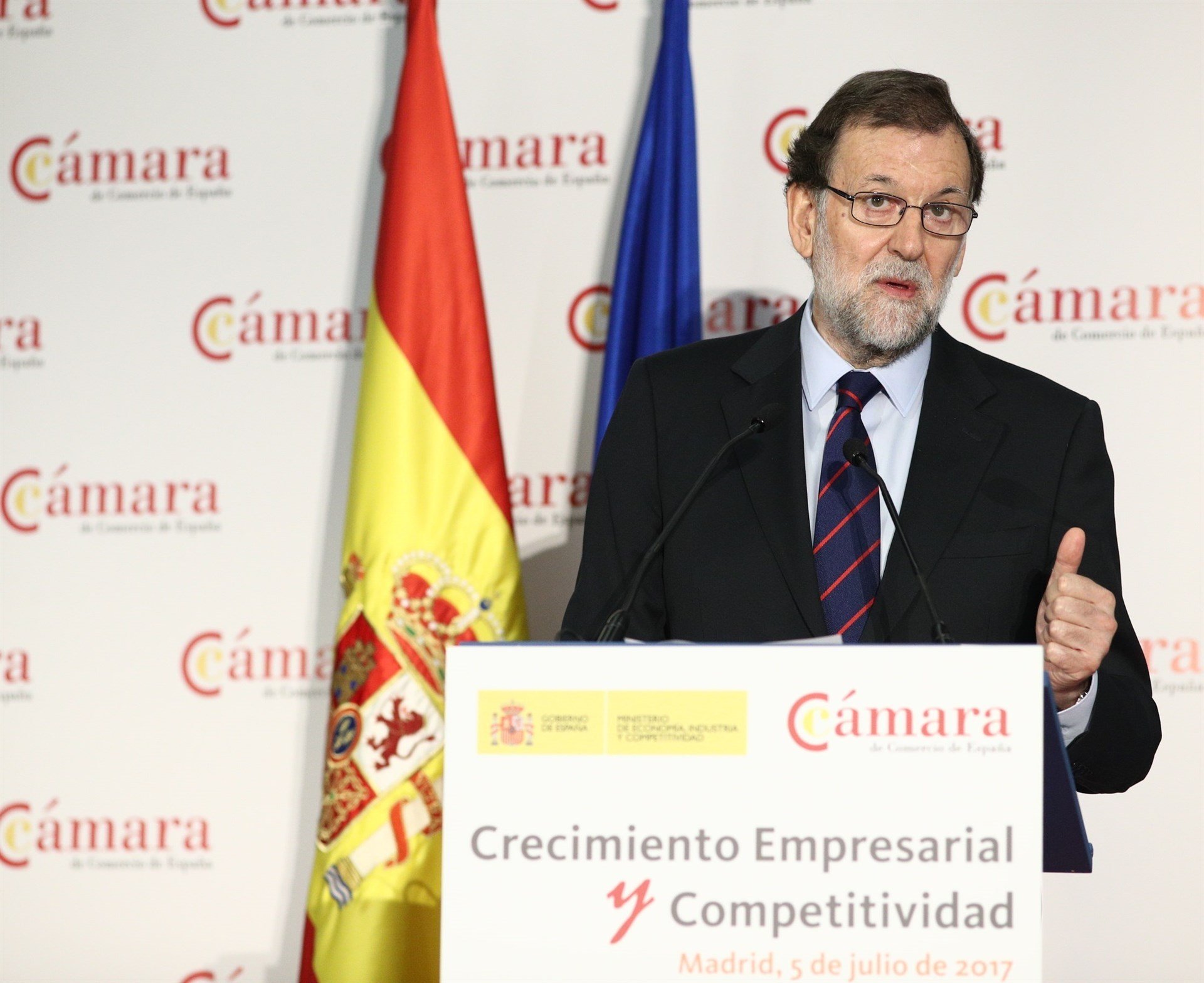 Rajoy: "Los delirios autoritarios nunca podrán vencer al Estado democrático"