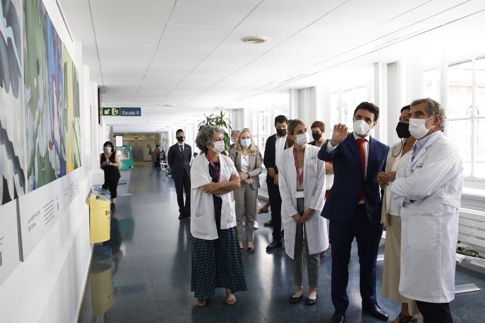 El Hospital Clínic acoge una exposición para concienciar sobre el cáncer de mama