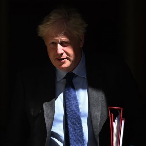 Boris Johnson saliendo de Downing Street junio 2022   EFE