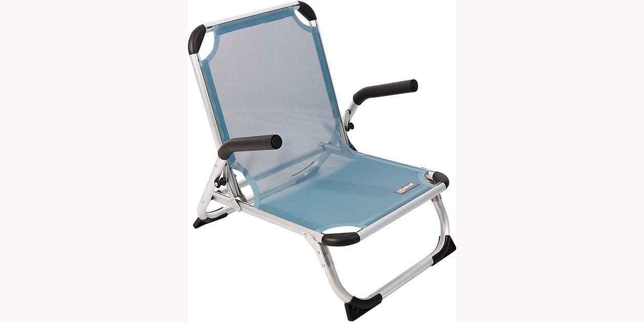 Hi ha una cadira de platja a la venda a Amazon que no s'enganxa a la pell