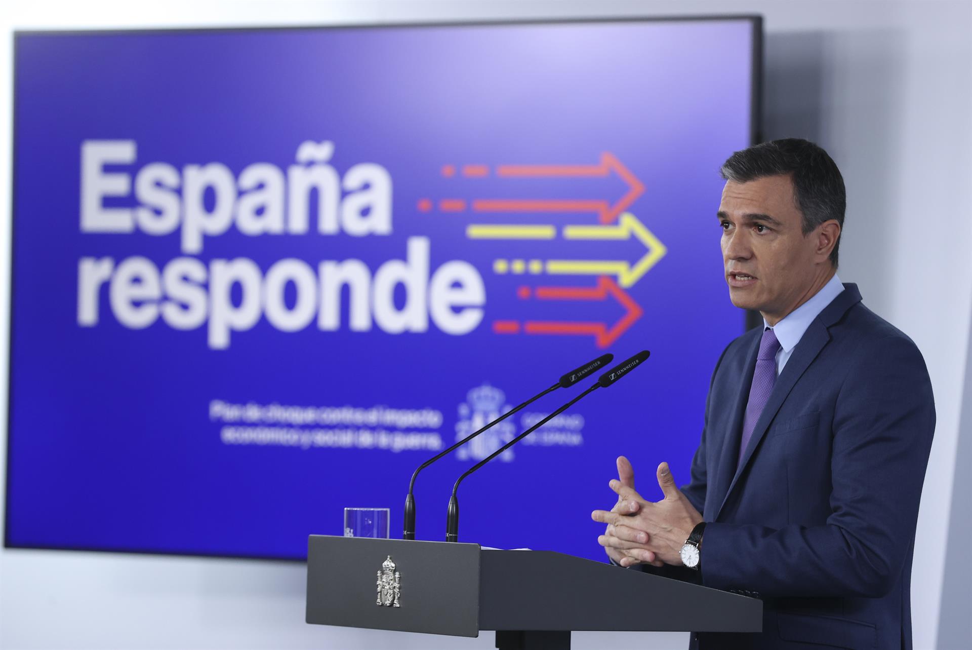 Nou decret anticrisi de Sánchez: ajudes directes i reducció dels abonaments de transport