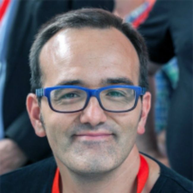 Dimite un miembro de la ejecutiva del PSC por discrepancias con Iceta