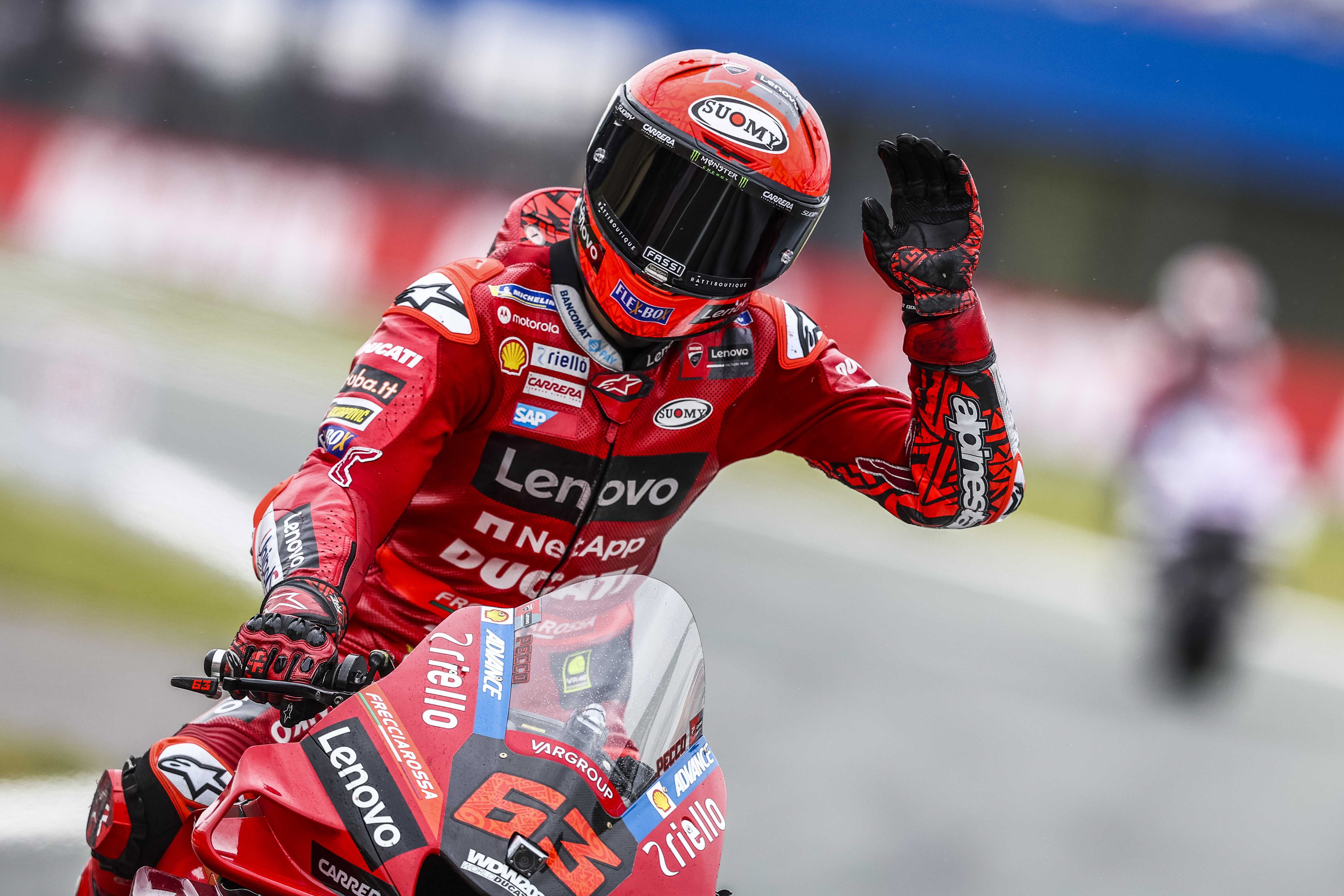 Pecco Bagnaia de MotoGP sufre un aparatoso accidente borracho en Ibiza