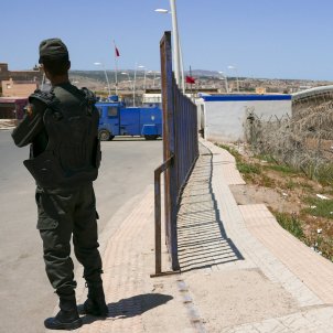 Policia marroquina a Nador - EFE