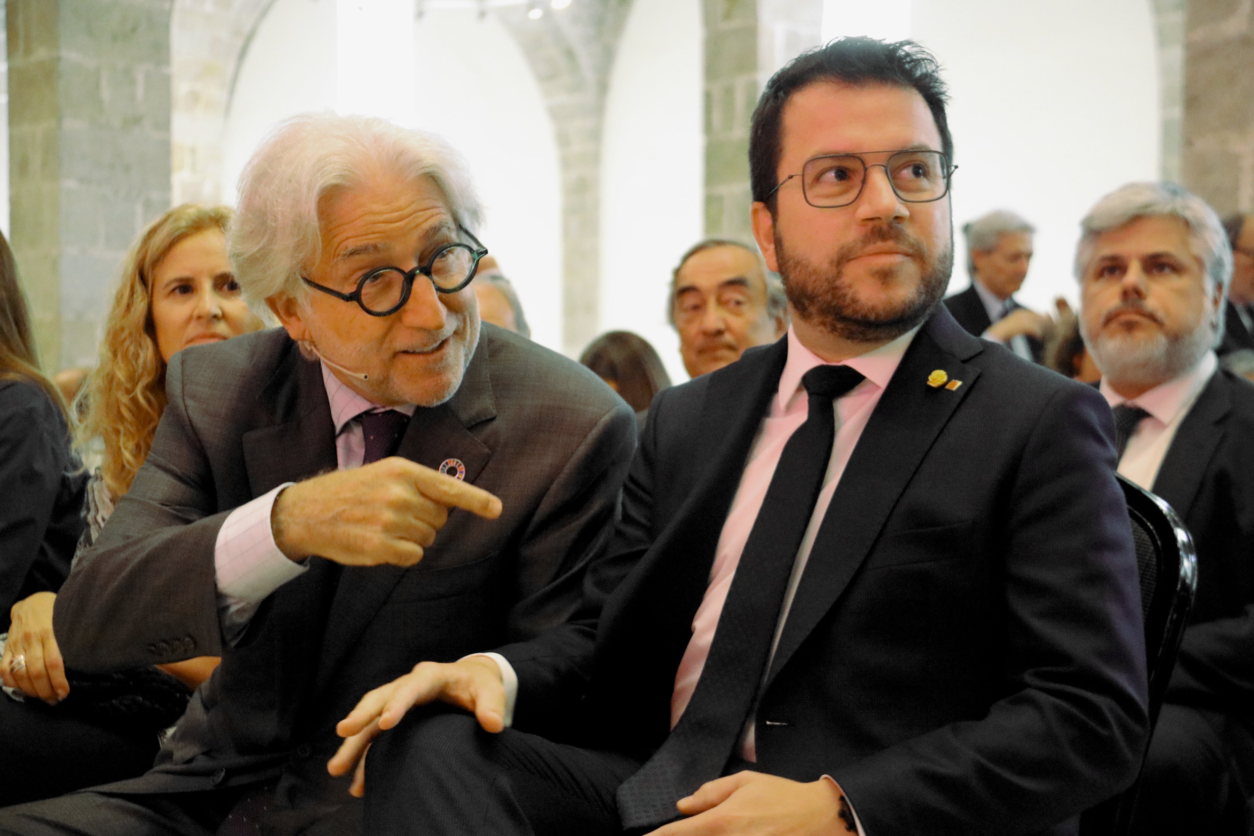 Aragonès llama a apostar por reindustrializar Catalunya y ser "un país imparable"