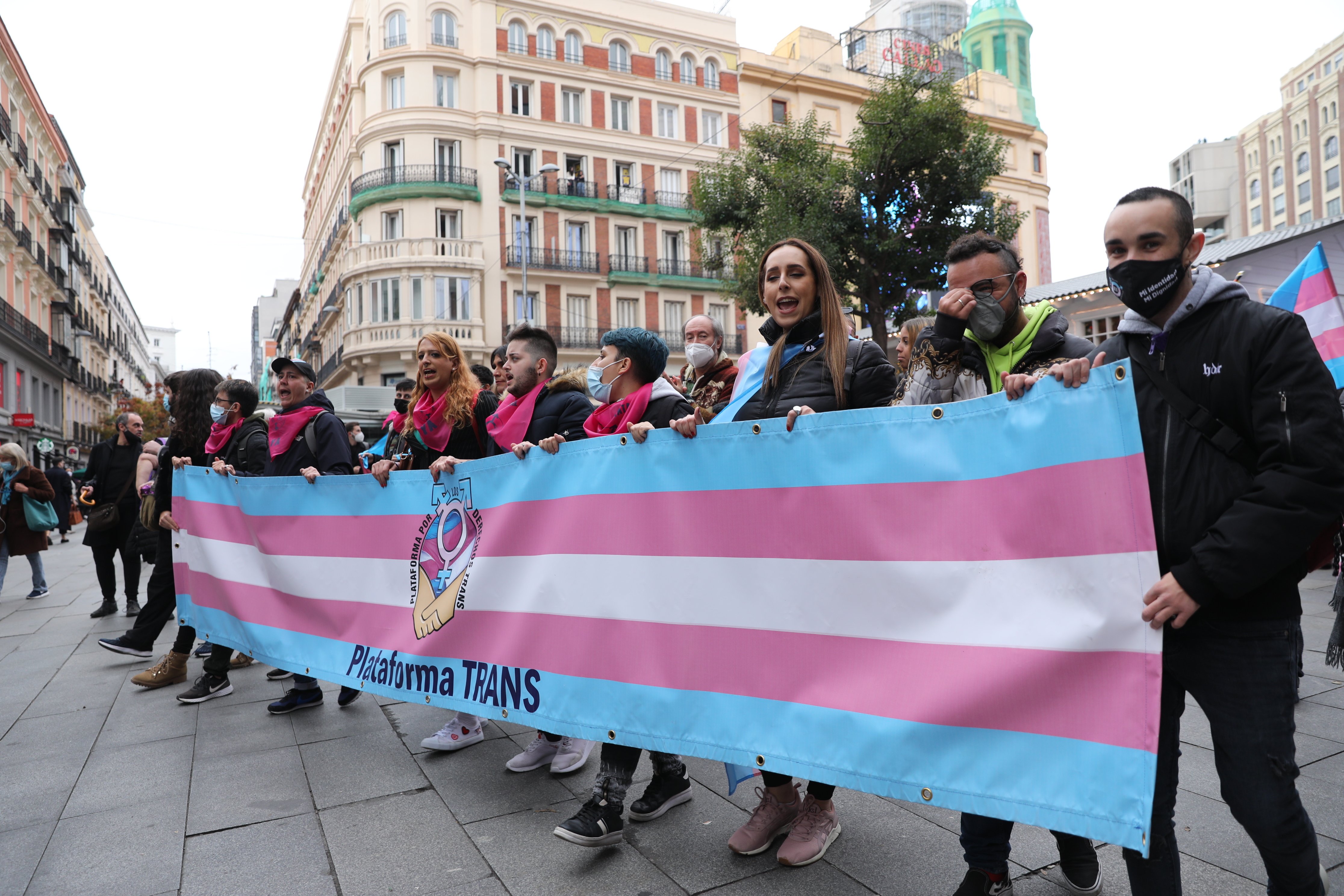 El govern espanyol aprova la llei trans, que permet el canvi de sexe sense informes mèdics