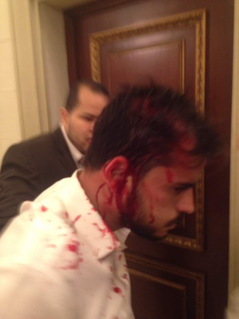 Grups chavistes irrompen al Parlament veneçolà i ataquen diputats opositors