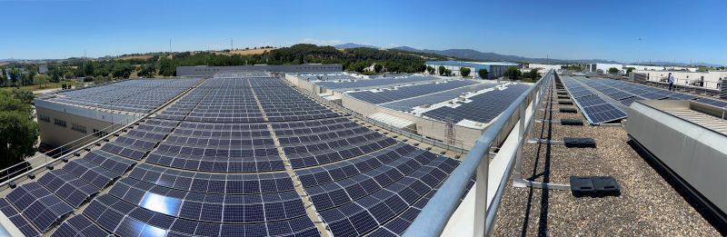 Noucor instala 4.000 paneles solares en sus instalaciones de Palau-solità i Plegamans