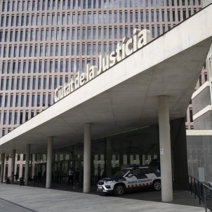 Vols ser jutge o fiscal a Catalunya? Justícia publica les condicions de 50 beques per a opositors