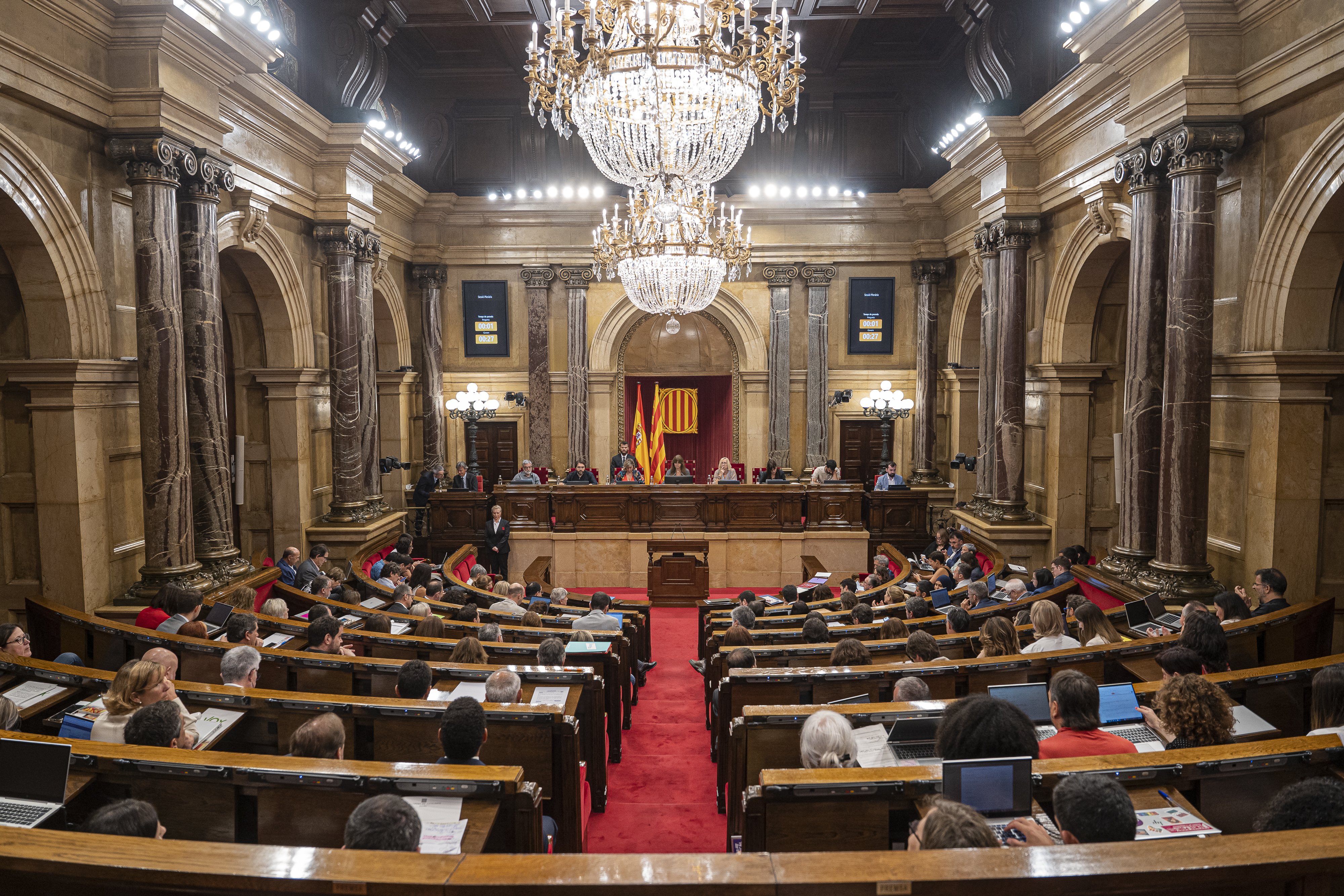 El Parlament condena la "brutal violencia policial" en la tragedia de Melilla
