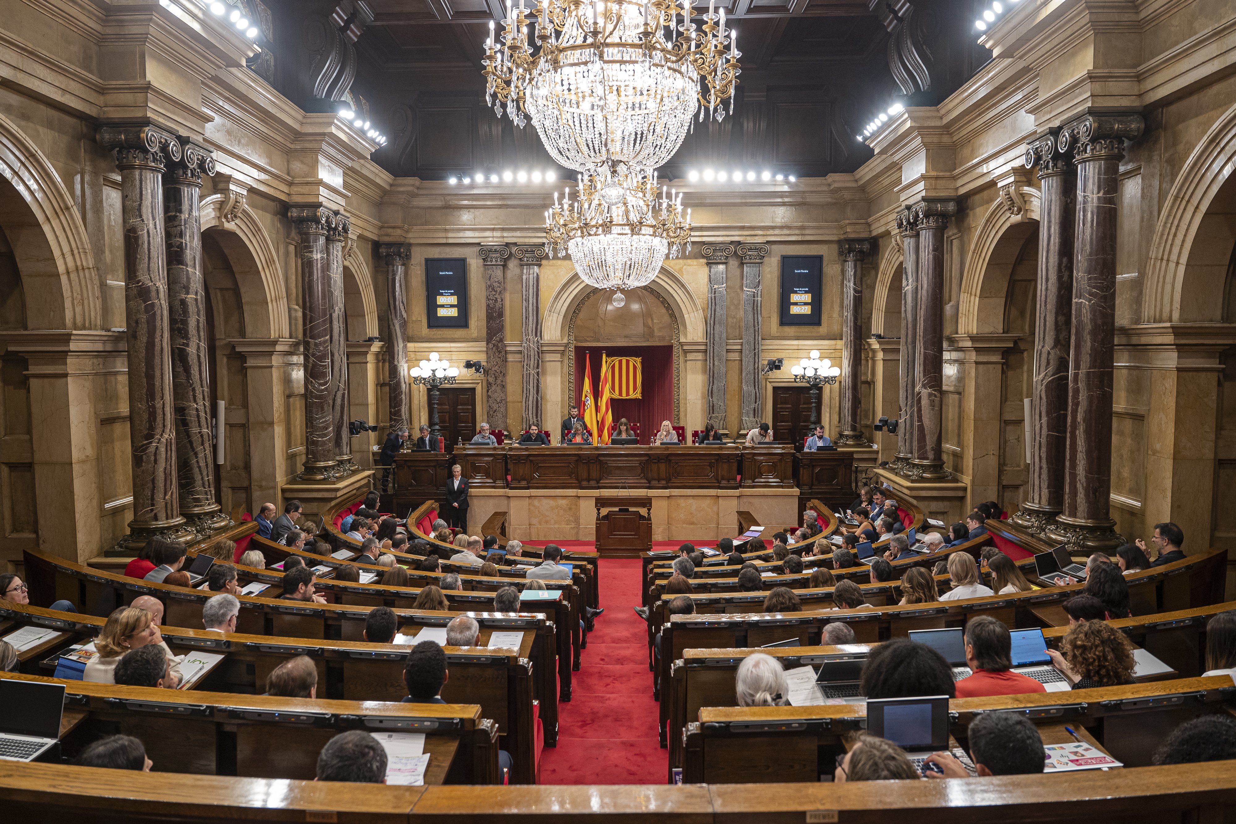 El Parlament condemna la "brutal violència policial" en la tragèdia de Melilla