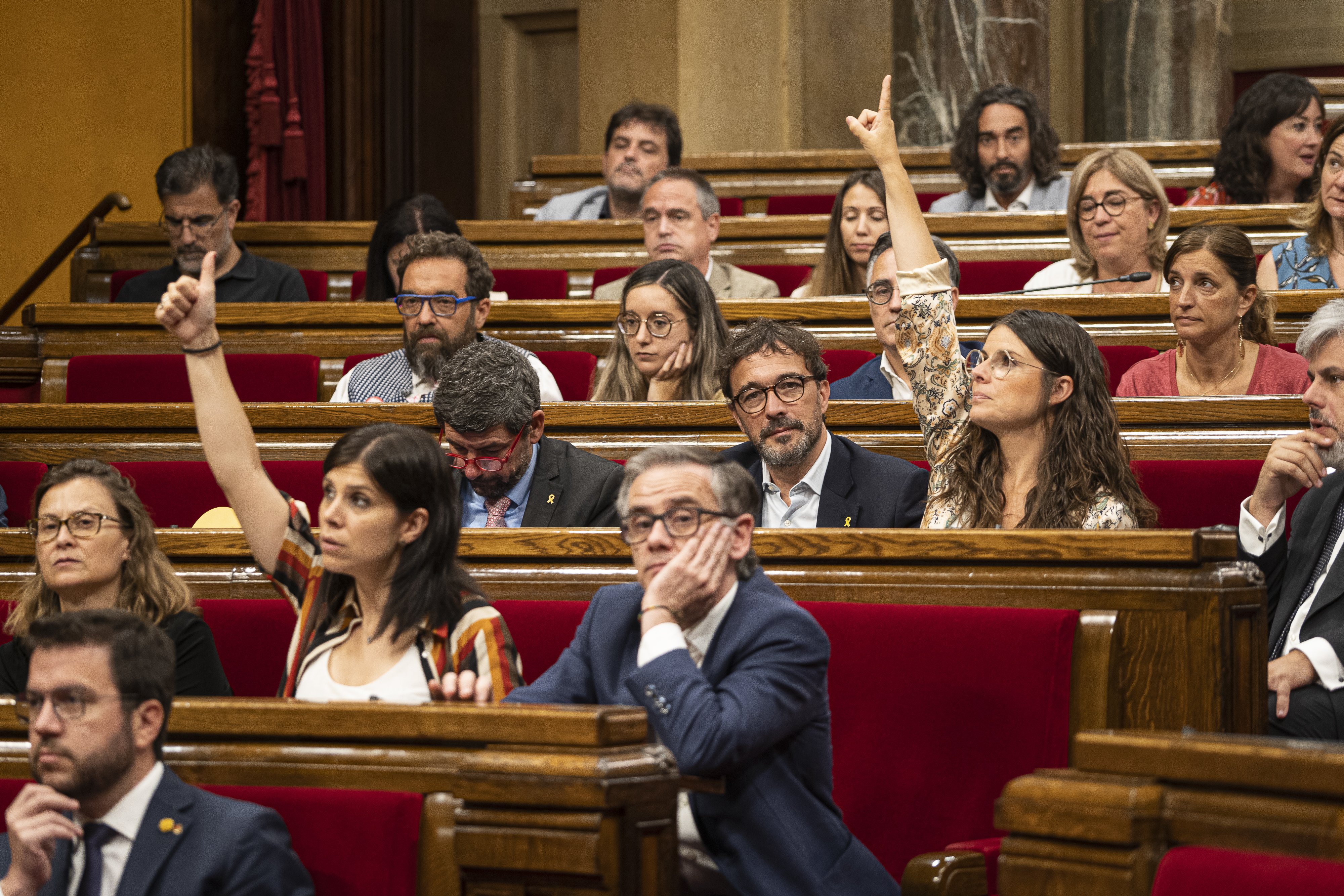 El Parlament exigeix que l'Estat compensi el dèficit d'inversions des del 2014 a Catalunya