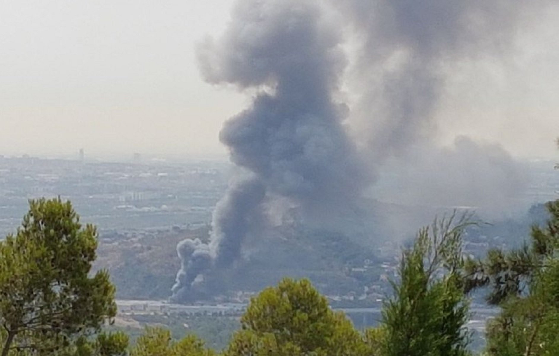 Almenys 23 morts i 43 ferits en incendiar-se una fàbrica de focs artificials a Jakarta