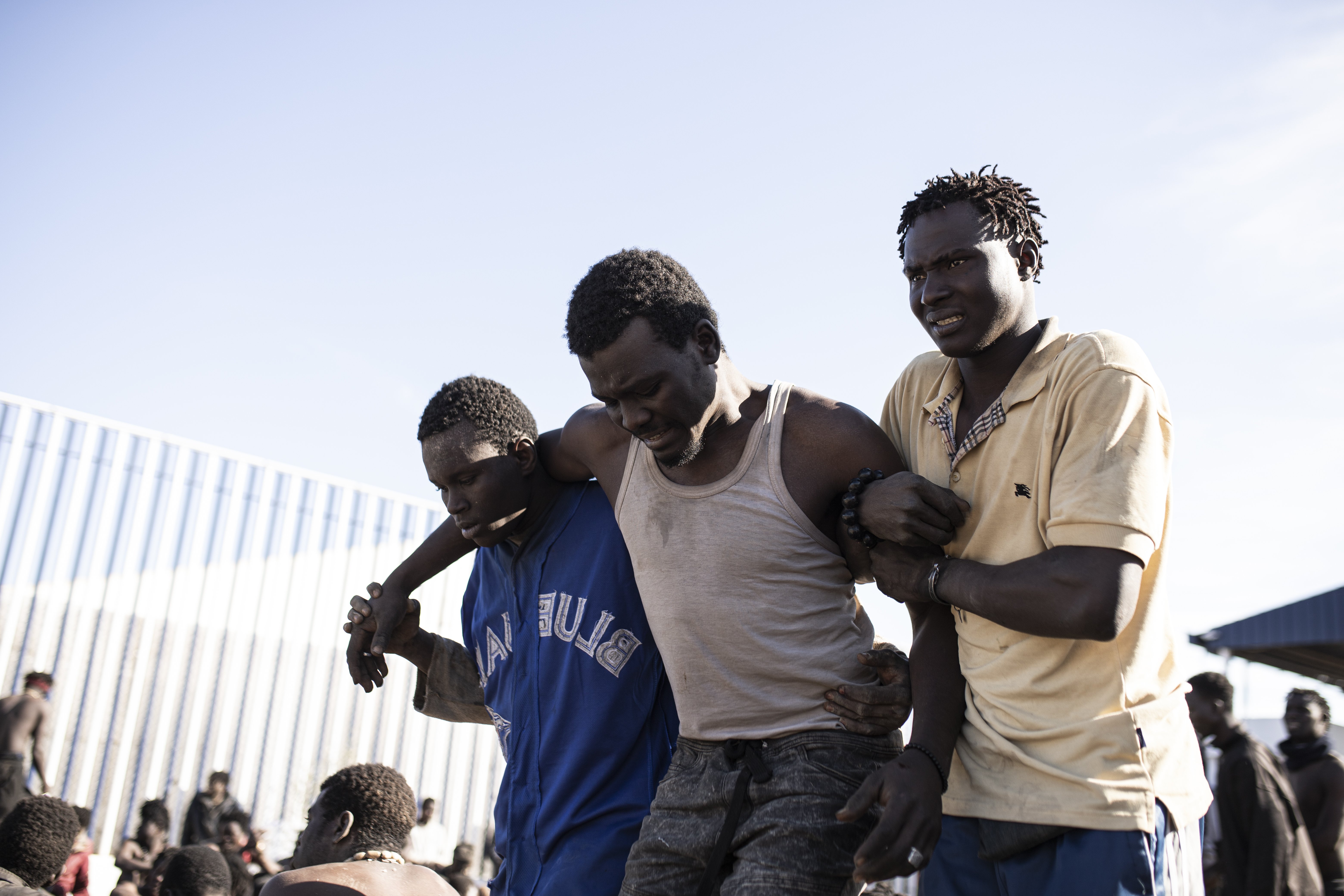 Marruecos condena a 13 migrantes a dos años y medio de prisión por la tragedia de Melilla